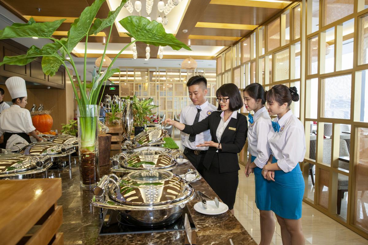 Boutique-Hotel-20-phong-can-bao-nhieu-nhan-su-8